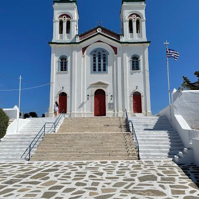 Courtyard of the church of Panagia, Naoussa