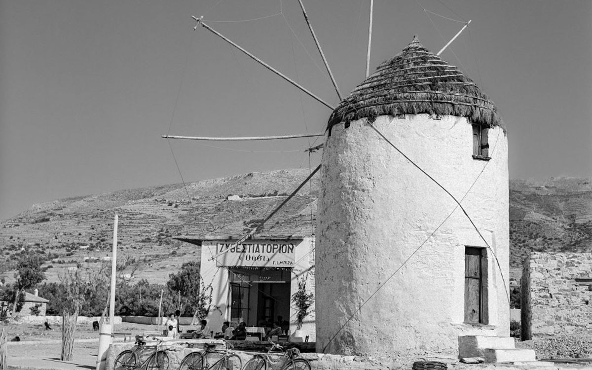 Paros Park presents Robert McCabe